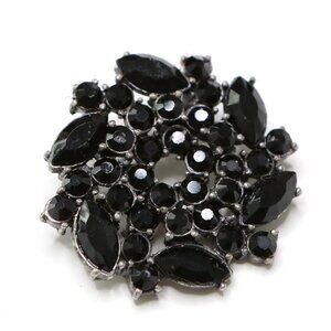 Vintage Black Faceted Gem Flower Brooch Jewels Retro Metal Floral Pin Jewelry
